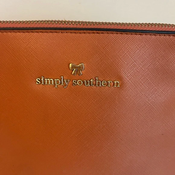 Simply Southern Honey Leather Crossbody Purse Bag Adjustable Strap Small - Picture 2 of 16